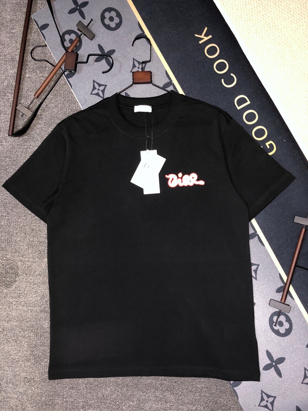 ブランドTシャツ正面デザイン